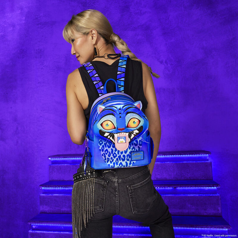 K-Pop Demon Hunters Exclusive Derpy Cosplay Light-Up Glow Mini Backpack LFlifestyle2 view 3